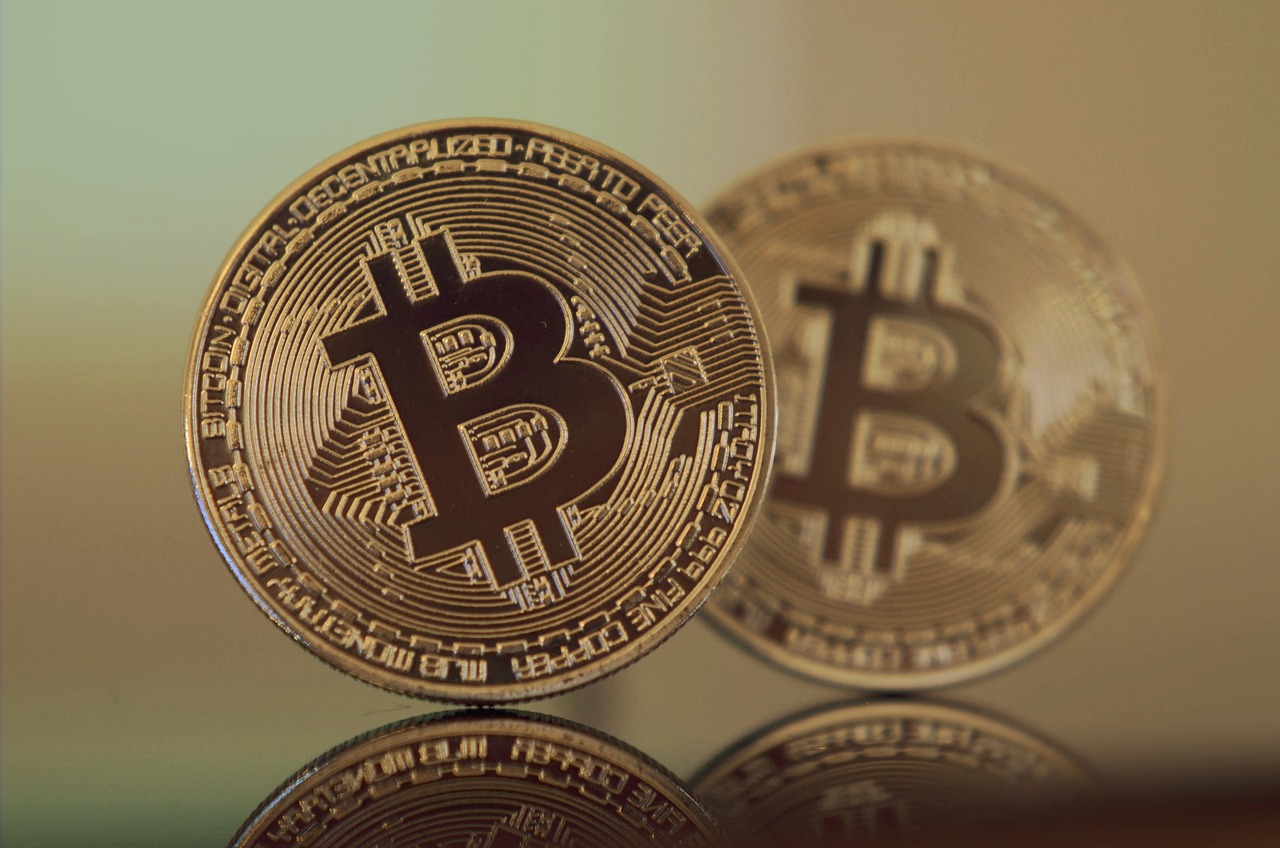 最新作品揭示，货币与价值的交织关系——金子就是钞票
